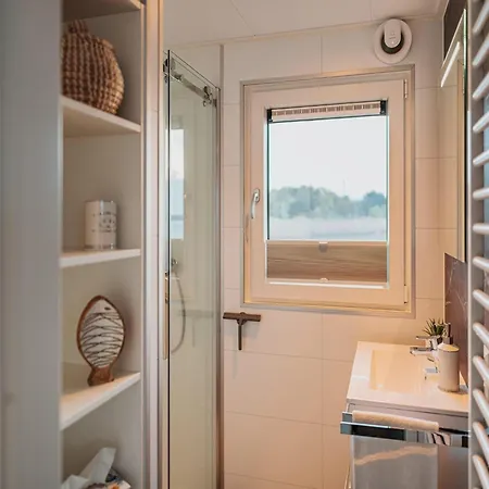 Hausboot Am Graebendorfer ספינת מלון