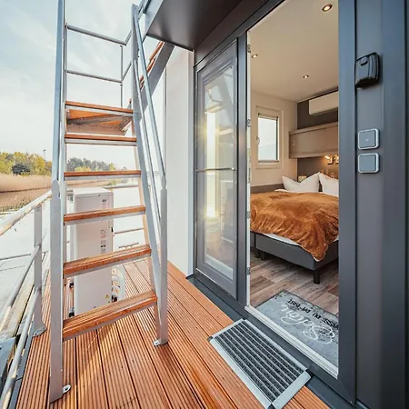 Hausboot Am Graebendorfer