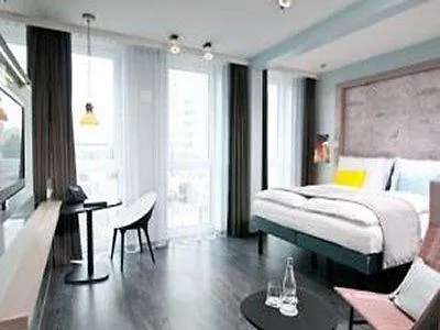 호텔 Indigo Berlin-alexanderplatz, An Ihg 4*