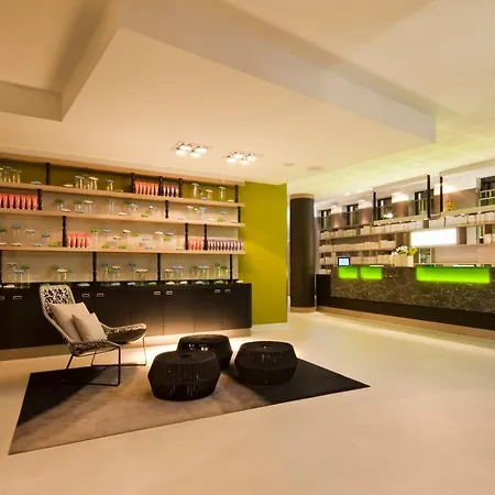 호텔 Indigo Berlin-alexanderplatz, An Ihg 4*